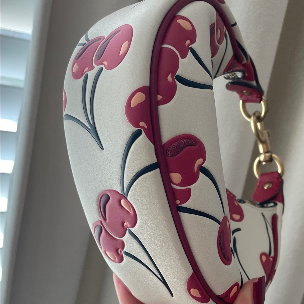 Authentic Coach Jonie Cherry Print bag NWOT - Picture 4 of 7